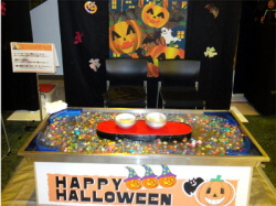 ハロウィン装飾縁日スーパーボールすくい画像